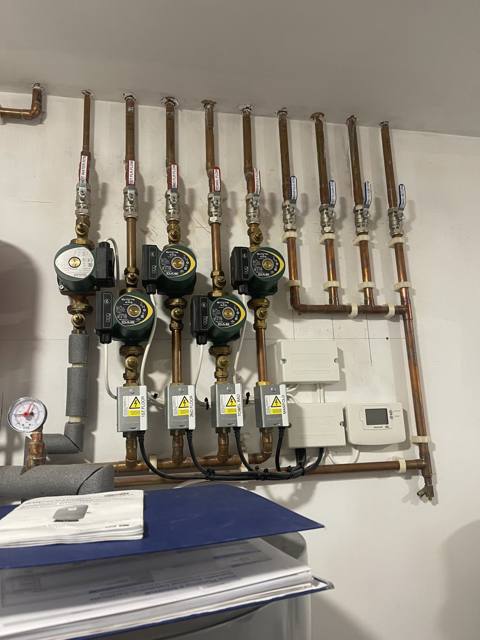 Pumps and motorised valves